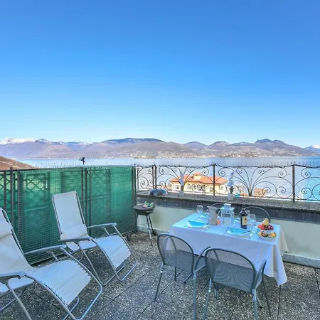 Rooftop On View - Happy Lägenhet Stresa