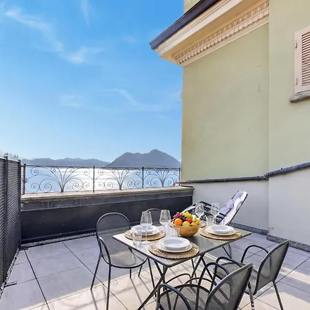 Rooftop On View - Happy *